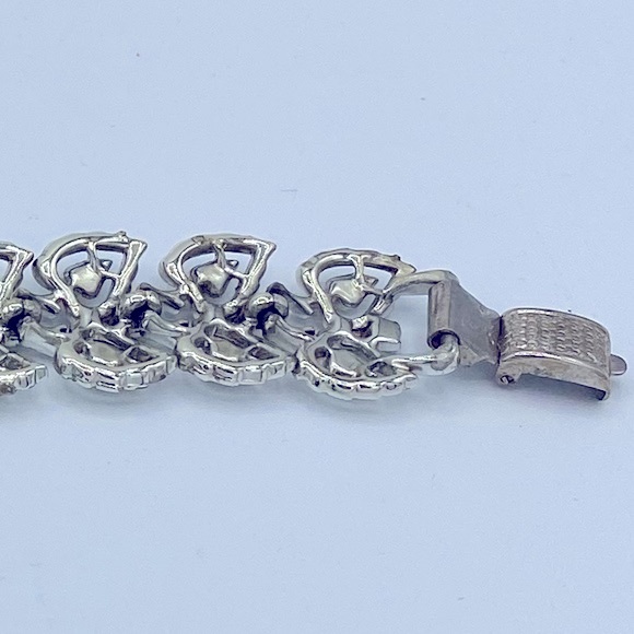 Vintage CORO Bracelet/Earring Set 1950s Silver Toned Leaf Design ClipOn Earrings - Picture 6 of 10